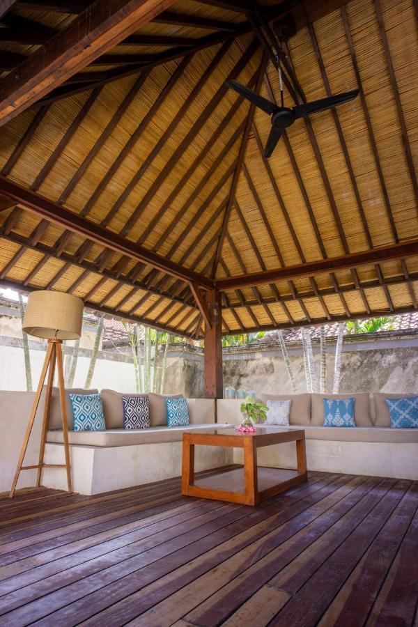 Gili *